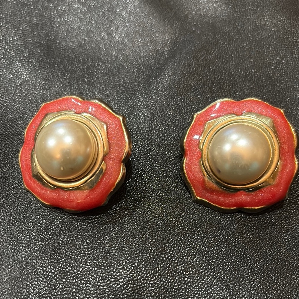 VINTAGE Beautiful Pierced earrings